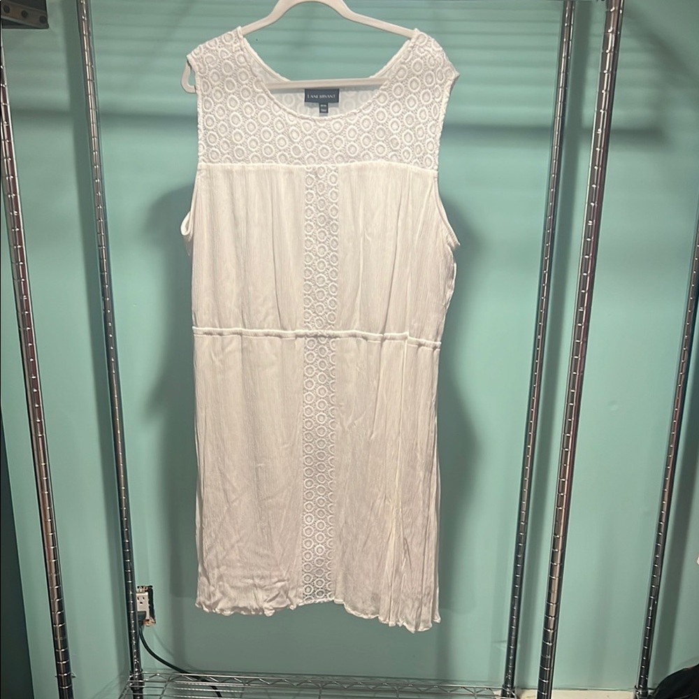 White Sleeveless Lace Dress